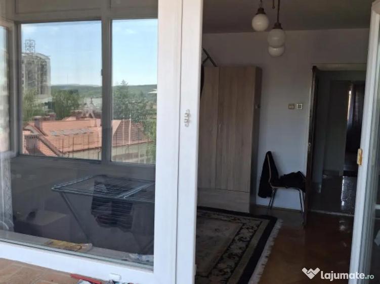 Apartament 3 camere centru policlinica cu plata - 1