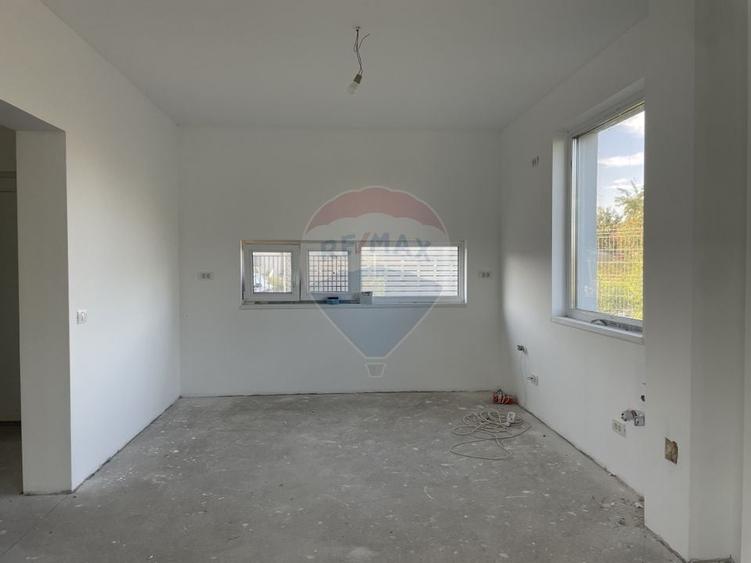 Duplex la cheie cu 4 camere in Sacalaz - 3