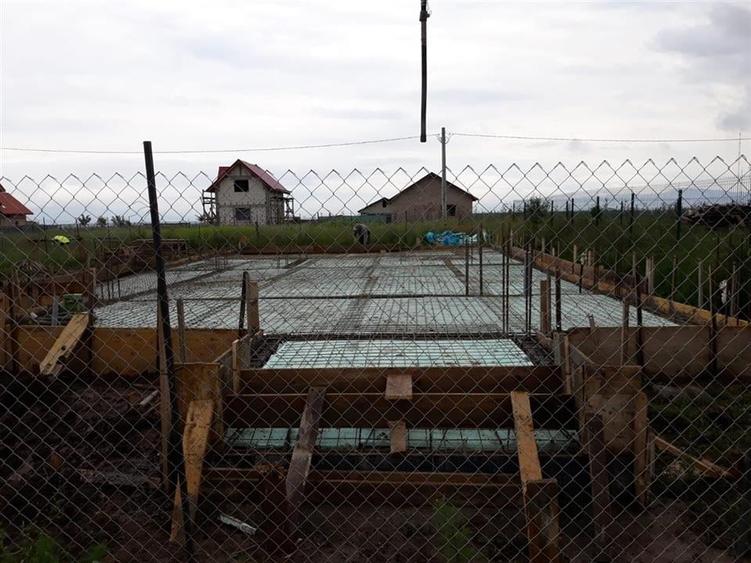 Teren intravilan cu proiect , autorizatie de constructie si fundatie in zona spi - 6