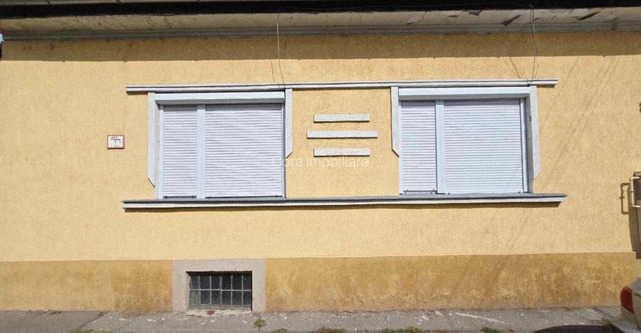 CASA DE VANZARE, SEMICENTRAL, ZONA STRAZILOR AL. VLAHU?A/C. TANASE