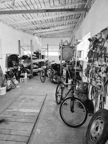 Inchiriez Spa?iu Garaj Depozit-80mp Centru Suceava - 1