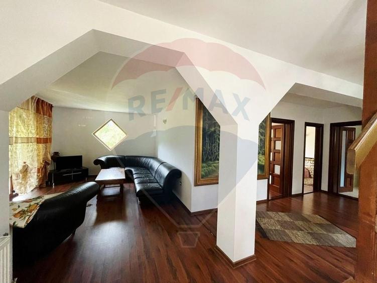 Casa /Vila de vanzare in Durau - 35