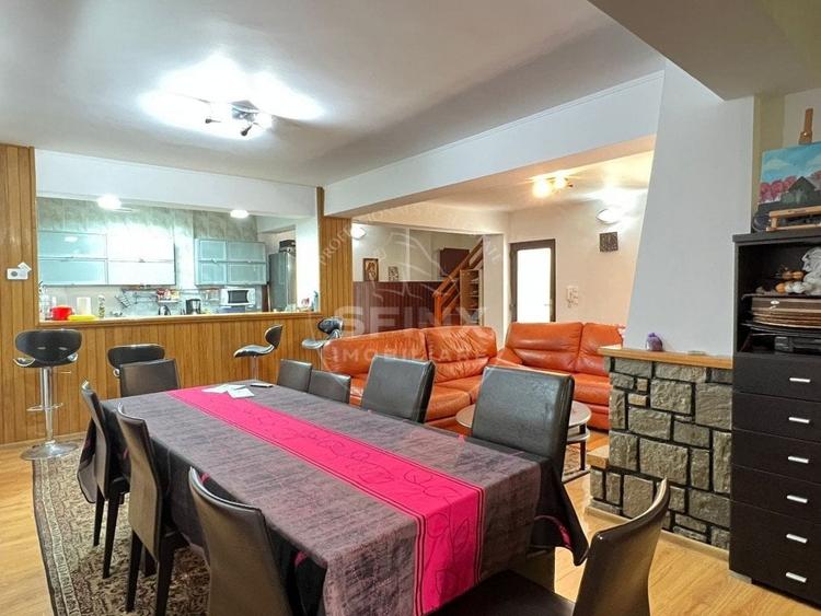 De vanzare vila 8 camere Sinaia - 3