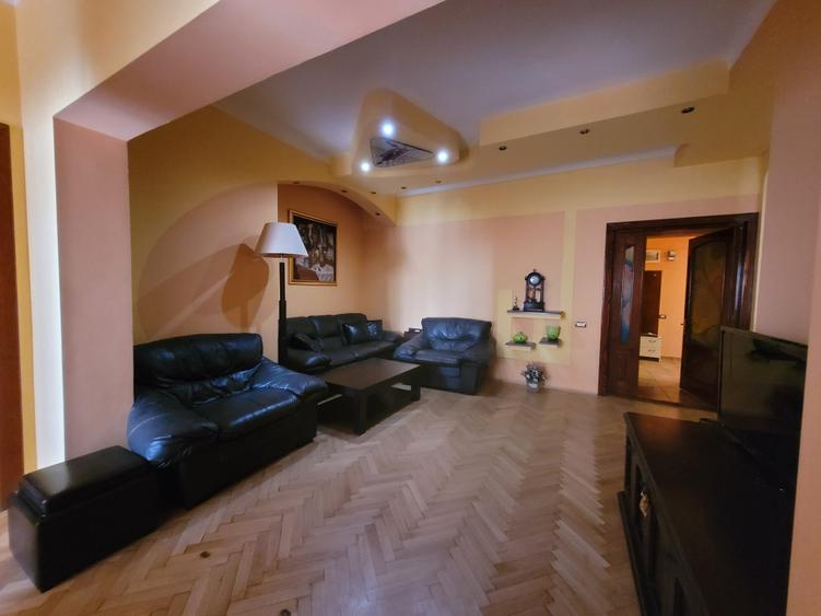 Vând apartament ultracentral 170 mp et 2 - 10