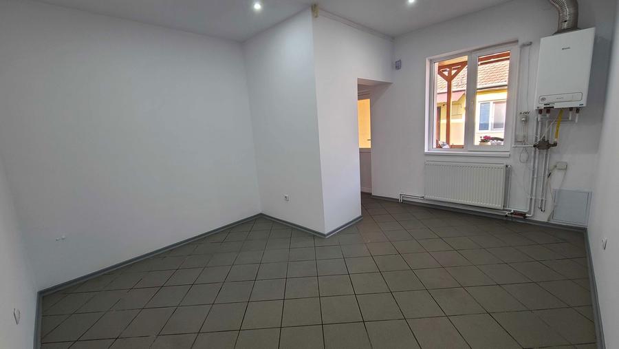 Inchiriez spatiu comercial SAD 55 mp, zona Balcescu pt cabinet medical - 6