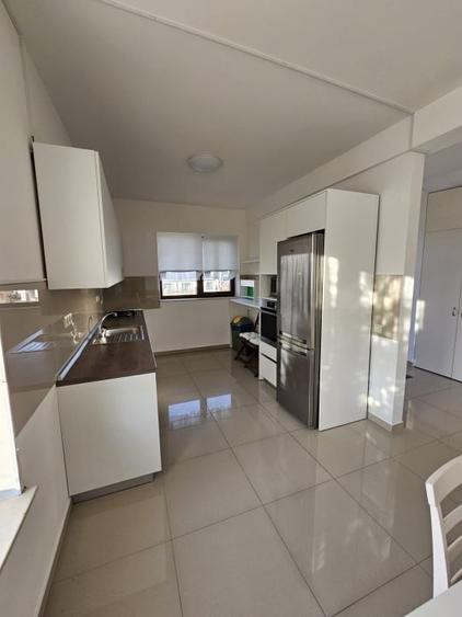 Duplex cu 4 camere cu Teren 300 Mp în Europa