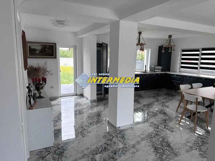 Casa NOUA de vanzare cu 4 camere cu 575 mp teren Mobilata CETATE Zona Kaufland - 9