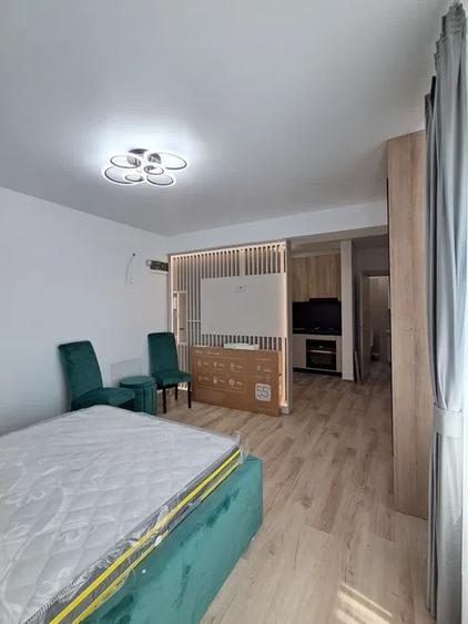 Garsoniera, 32 mp, semidecomandata, centrala, ac, Aparatorii Patriei - 2