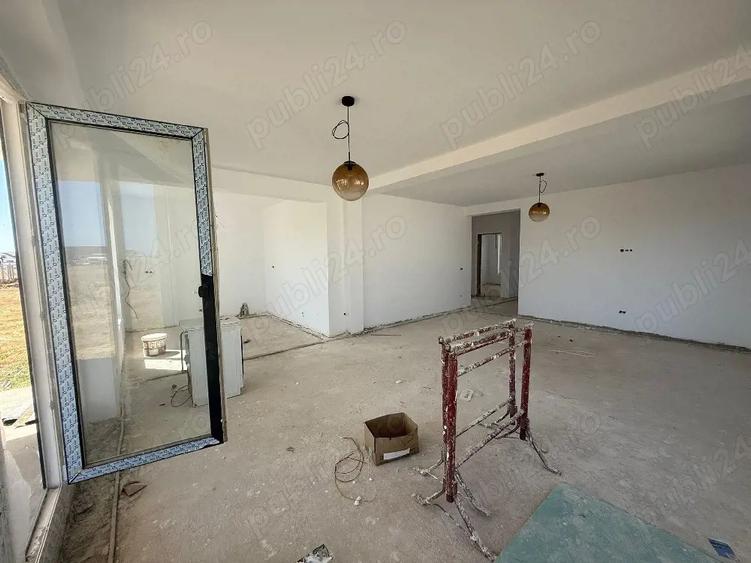 Casa cu trei dormitoare in Sintandrei - 4