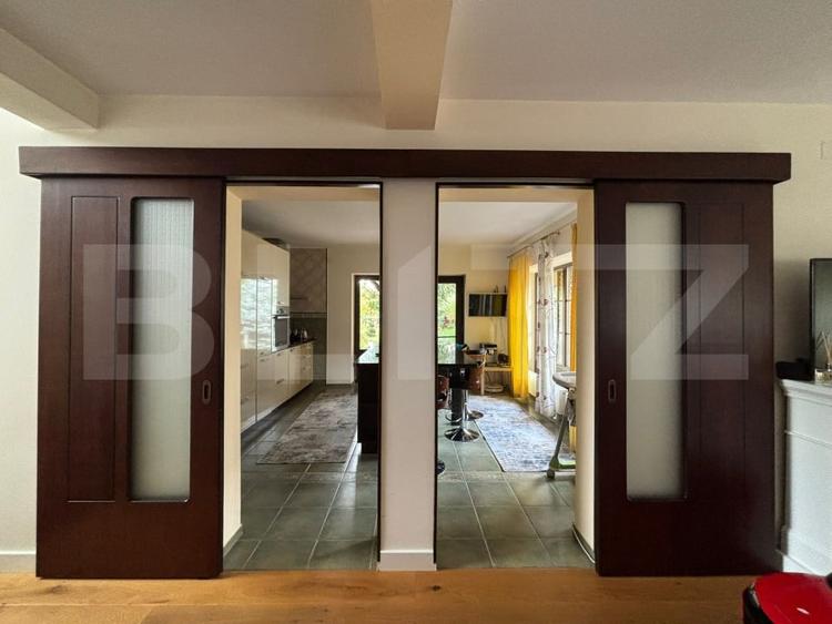 Casa superba de vanzare, in Sanpetru 1000 mp teren, la cateva minute de Brasov - 2