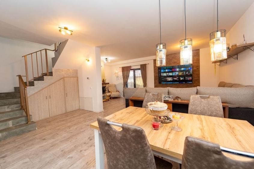 Comision 0%! | Proprietate cu terasa, semineu | 400 mp teren, Izvor! - 2