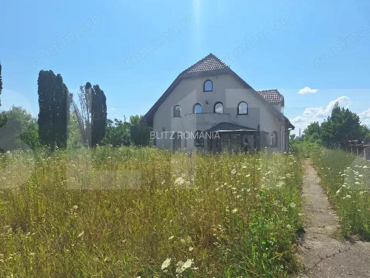 Casa individuala renovabila, de vanzare, cu 5 camere, 5000 mp teren, zona Plopi Casa individuala renovabila, de vanzare, cu 5 camere, 5000 mp teren, zona Plopi