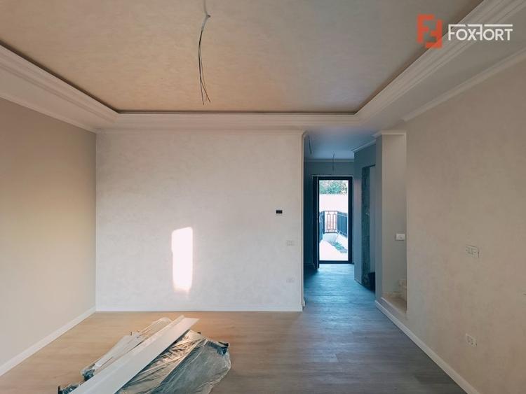 Duplex de vanzare cu 5 camere si teren de 270 mp - Mosnita Noua - 3