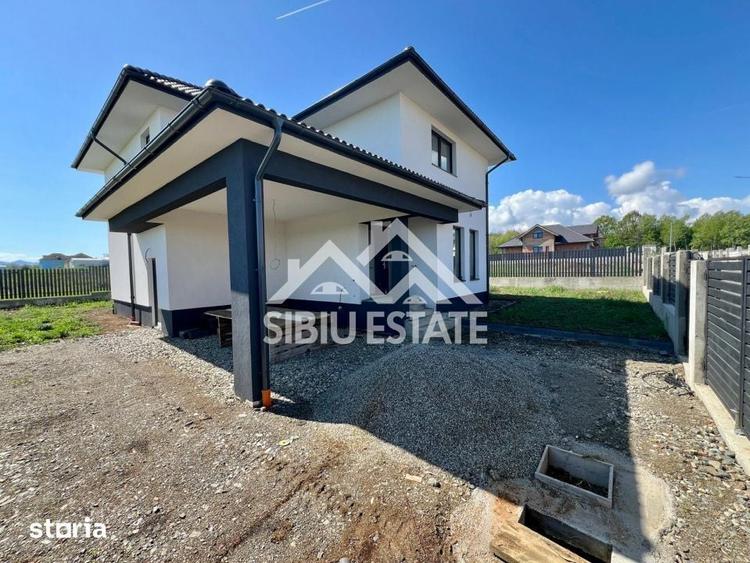 Casă cu 5 camere cu Teren 500 Mp în Central