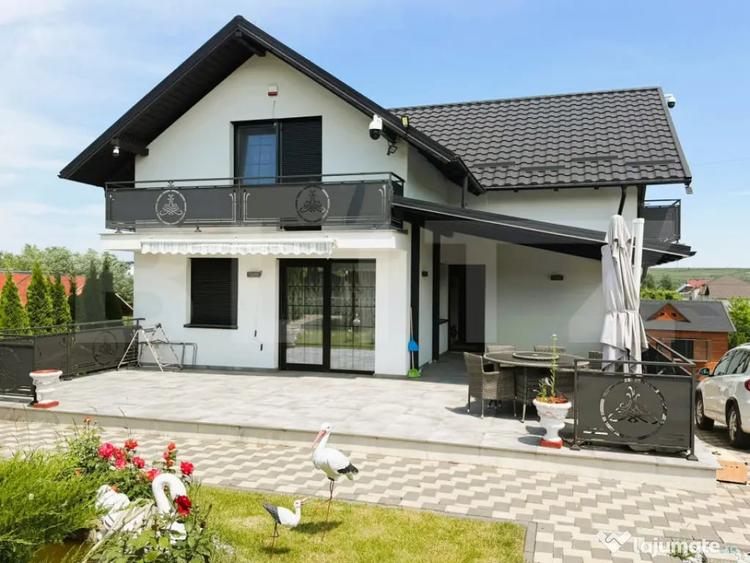 Casă cu 5 camere cu Teren 1453 Mp în Central