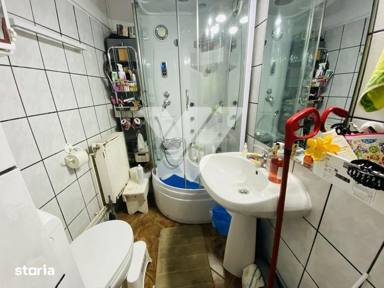 Casă cu 4 camere cu Teren 232 Mp în Trei Stejari