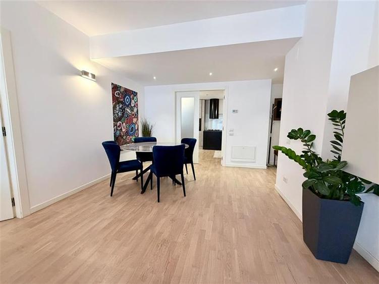 Apartament cu 3 camere decomandat, mobilat în Șoseaua Nordului