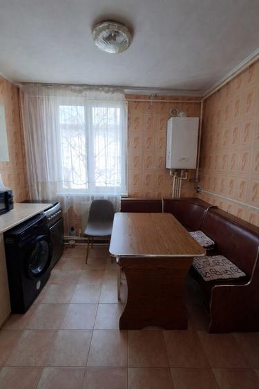Apartament cu 3 camere decomandat în Tașca