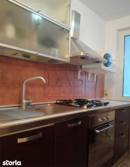 Apartament cu 2 camere, mobilat în Romană
