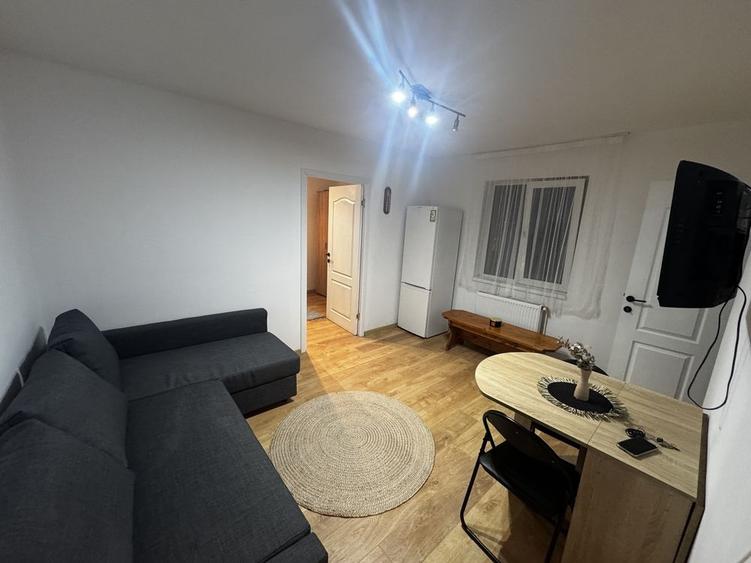 Apartament cu 2 camere semidecomandat în Lazaret
