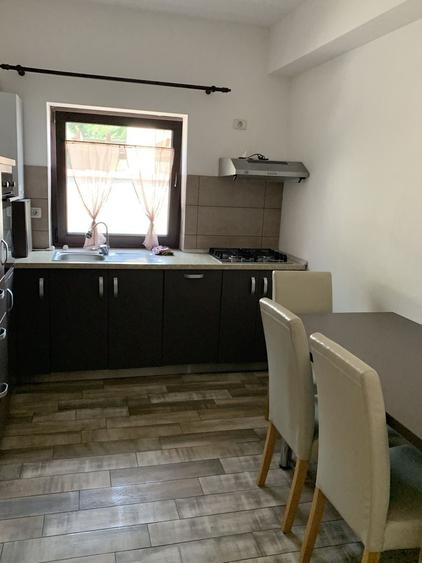 Casă cu 4 camere cu Teren 380 Mp în Exterior Vest