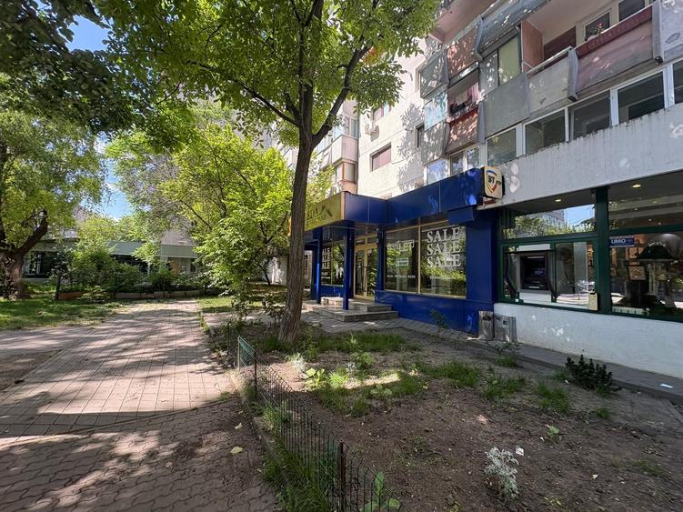 Spațiu comercial, de 100 mp, în Central