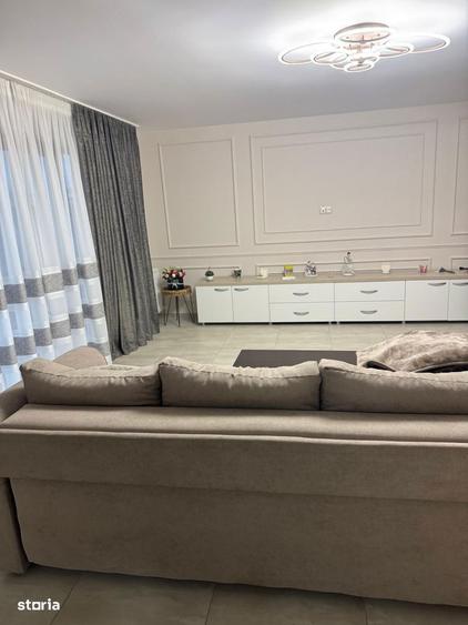 Casă cu 4 camere în Săsar