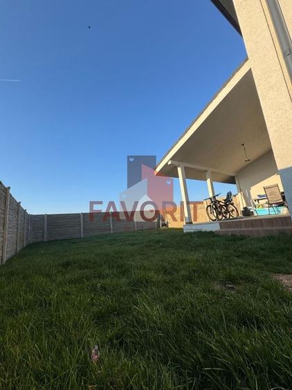 Duplex cu 4 camere cu Canalizare în Giroc