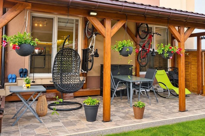 Apartament cu 3 camere decomandat, mobilat în Tunari