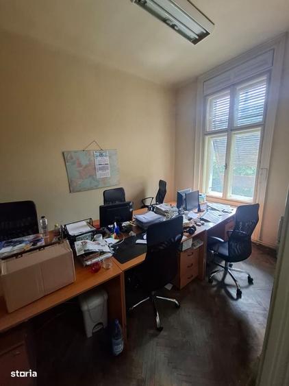 Apartament cu 4 camere în Central