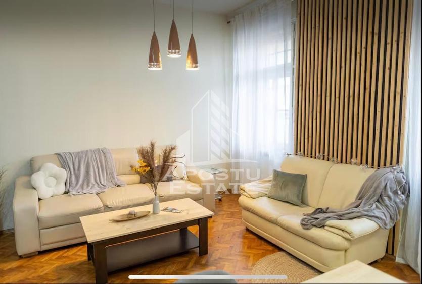 Apartament cu 2 camere decomandat, mobilat în P-ța Victoriei