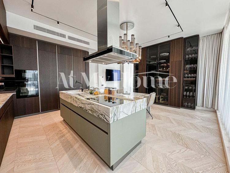 Penthouse cu 5 camere decomandat, mobilat în Băneasa
