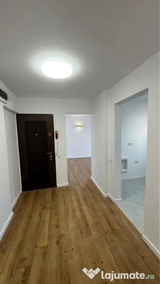 Apartament cu 3 camere decomandat în Ștefan cel Mare