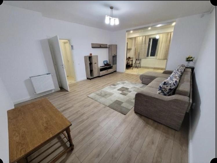 Apartament cu 2 camere decomandat în Roșu