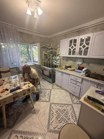 Apartament cu 2 camere decomandat, mobilat în Doamna Ghica