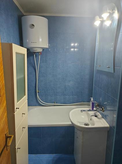 Garsonieră decomandată în Coman
