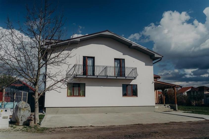 RECO, VILA MODERNA 7 DORMITOARE, BAILE 1 MAI - 30