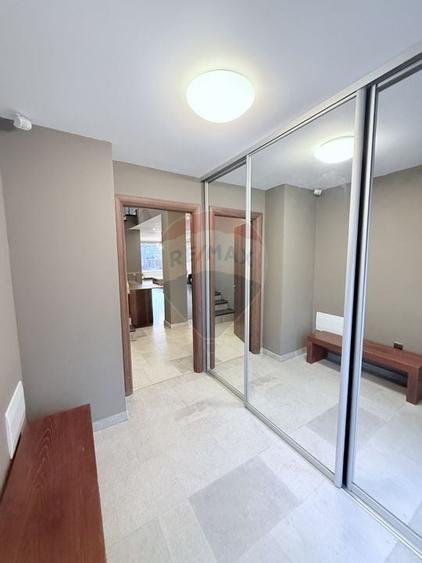 Casă / Vilă de închiriat în  Buna Ziua - 4