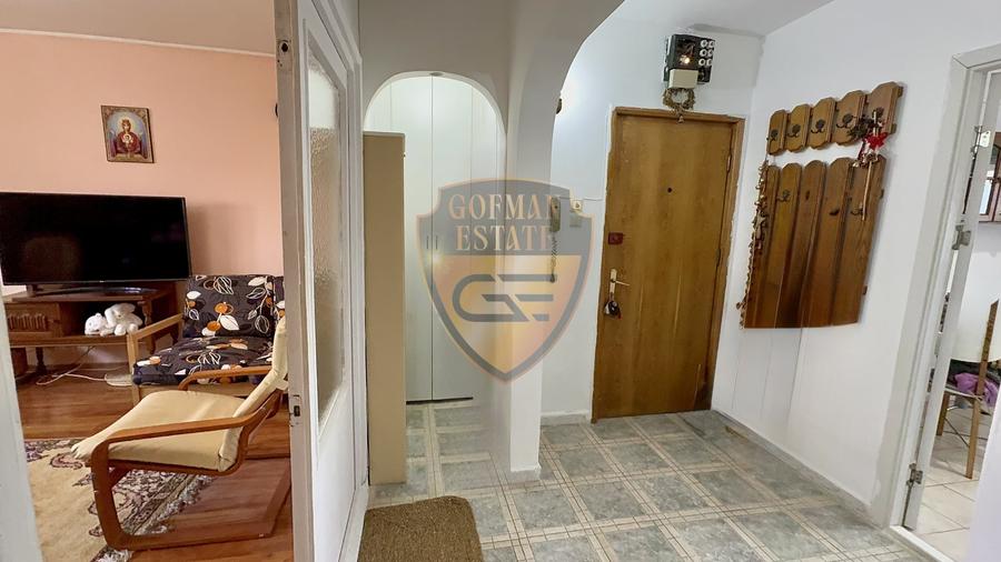 3 Camere Decomandat + uscător + boxă Capitol 3 balcoane centrala gaz 2 bai  A/C - 8