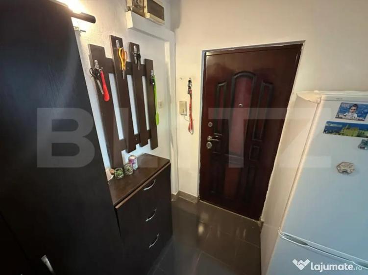 Apartament 2 camere, semidecomandat, 40 mp, zona Micro m - 6