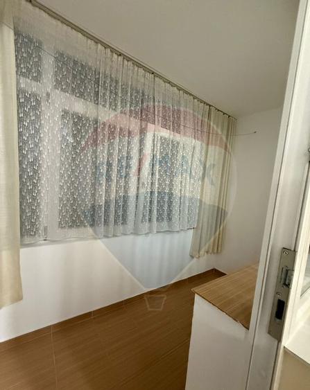Apartament cu 3 camere de inchiriat in zona Central - 4