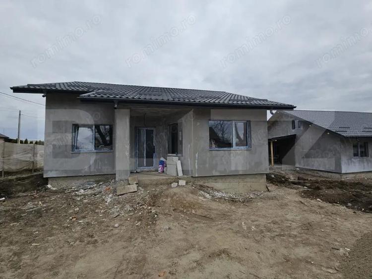 Casă cu 3 camere cu Teren 470 Mp în Ciurbești