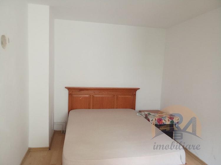 Garsoniera modificata cu 2 camere,Rogerius, Str. Aluminei - 1