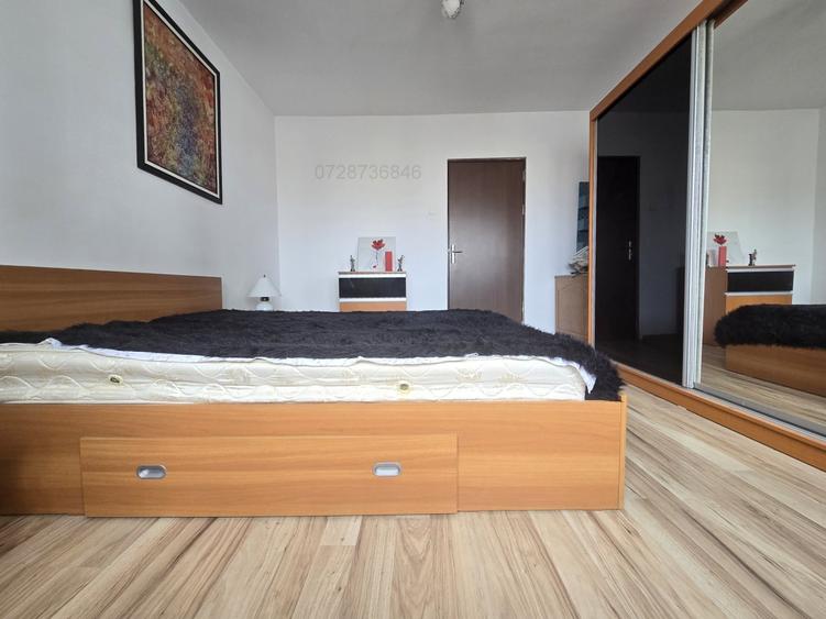 Bulevardul Decebal stradal, langa Metrou Piata Muncii - 5