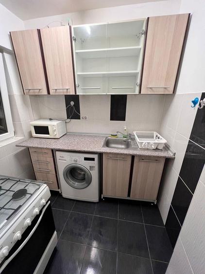 Inchiriez garsoniera str Herta nr 20 Bucuresti S2 - 5