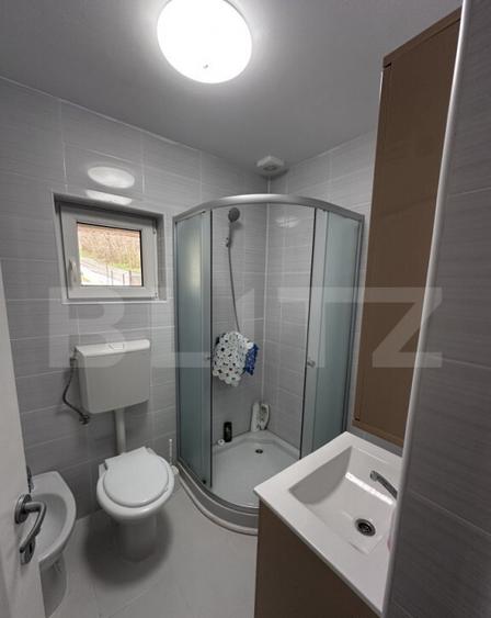 Casa de vanzare, zona deosebita , teren generos,Sali? - 16