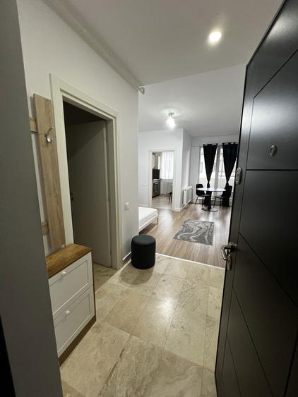 Proprietar,inchiriez garsoniera - 2