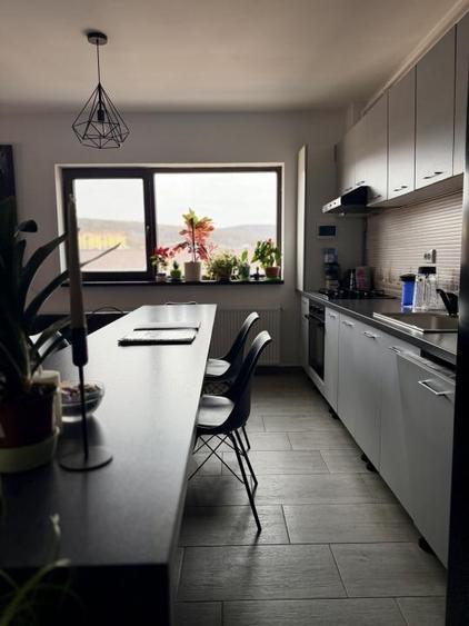 Apartament de 4 camere pe 2 nivele, 120 MP, 2 bai, zona Stejarului - 1