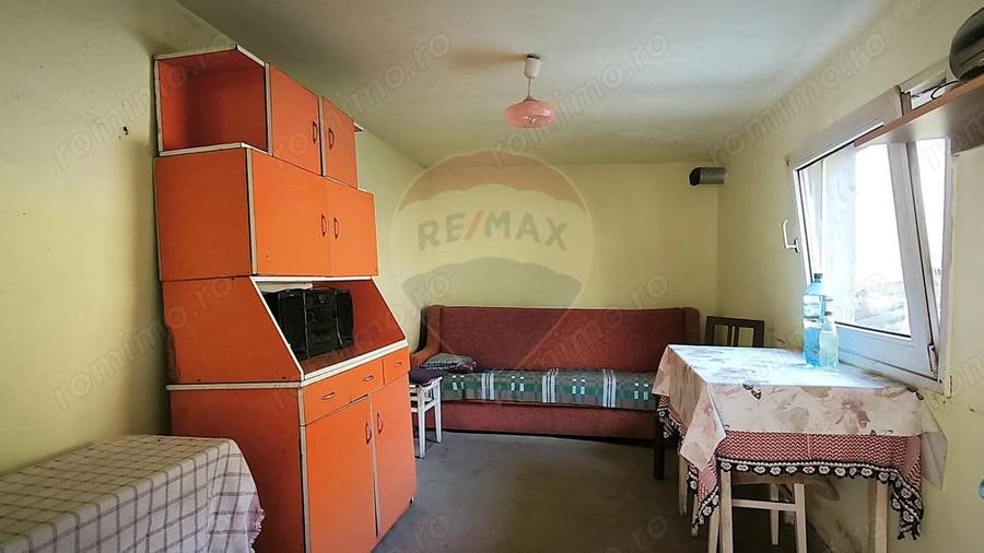 Casa la ?ara in Transilvania - sat sasesc Paucea, jud. Sibiu - 1