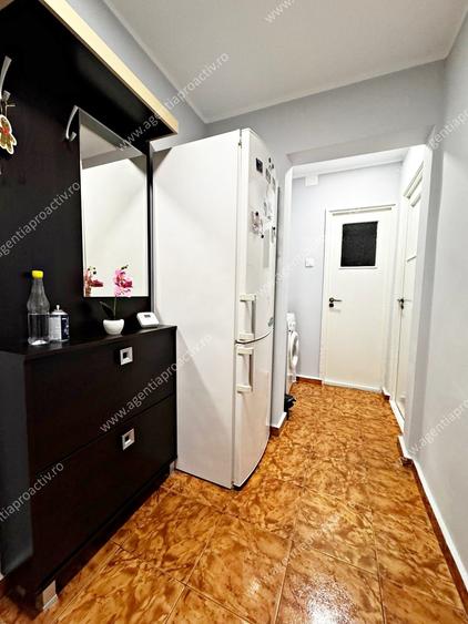 Apartament cu 2 camere decomandat, situat la etajul 2, in Micro 21. - 5